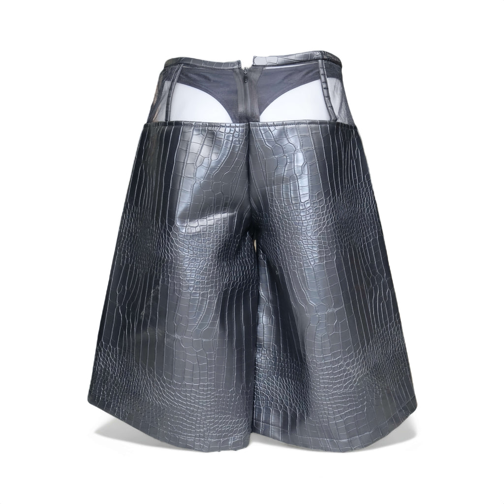 LOW-WAISTED BERMUDA BLACK 01